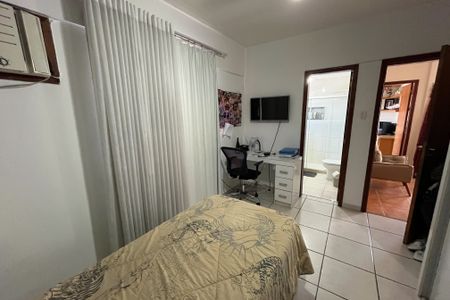 Casa à venda com 350m², 4 quartos e 2 vagas Casa à venda com 350m², 4 quartos e 2 vagasQuarto 1