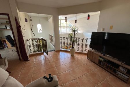 Casa à venda com 350m², 4 quartos e 2 vagas Casa à venda com 350m², 4 quartos e 2 vagasSala 2