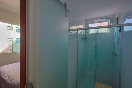 Apartamento à venda com 70m², 3 quartos e 1 vaga Apartamento à venda com 70m², 3 quartos e 1 vagaQuarto 2 Suíte Banheiro