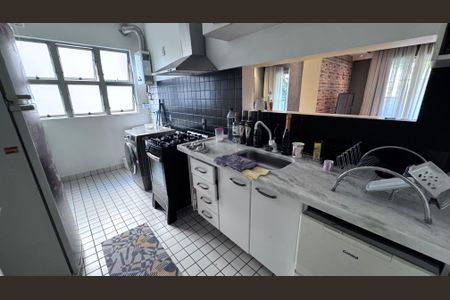 Apartamento à venda com 78m², 3 quartos e 2 vagas Apartamento à venda com 78m², 3 quartos e 2 vagasCozinha e Área de Serviço