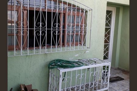 Casa à venda com 150m², 2 quartos e 2 vagas Casa à venda com 150m², 2 quartos e 2 vagasEntrada