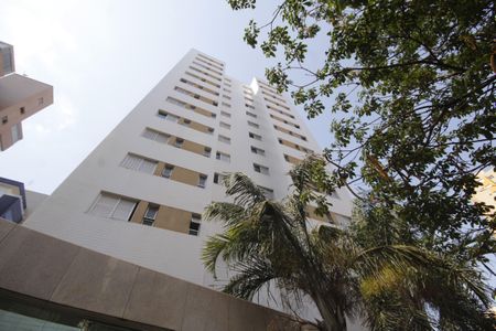Apartamento à venda com 90m², 3 quartos e 2 vagasFachada