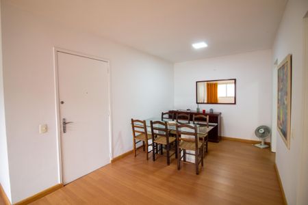 Apartamento à venda com 110m², 3 quartos e 1 vaga Apartamento à venda com 110m², 3 quartos e 1 vagaSala de Jantar