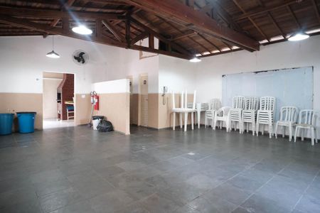 Apartamento à venda com 90m², 2 quartos e 1 vaga Apartamento à venda com 90m², 2 quartos e 1 vagaÁrea comum - Salão de Festas