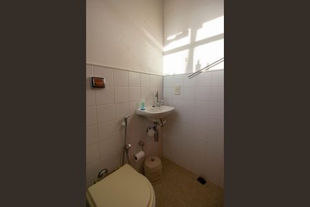 Casa para alugar com 800m², 4 quartos e 5 vagasBanheiro