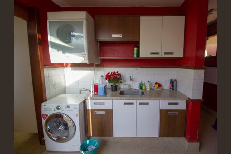 Casa para alugar com 800m², 4 quartos e 5 vagasCozinha