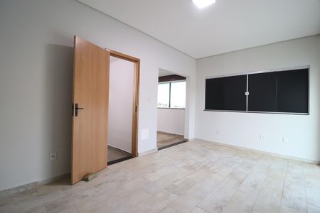 Casa para alugar com 250m², 5 quartos e 5 vagasSuíte 3