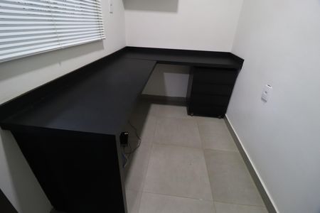 Casa para alugar com 250m², 5 quartos e 5 vagasEscritório