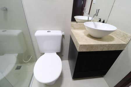 Casa para alugar com 250m², 5 quartos e 5 vagasBanheiro Social