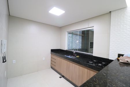 Casa para alugar com 250m², 5 quartos e 5 vagasCozinha da área de lazer