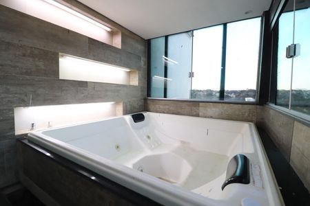 Casa para alugar com 250m², 5 quartos e 5 vagasSuíte 3