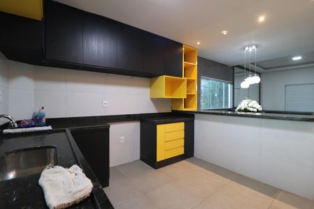 Casa para alugar com 250m², 5 quartos e 5 vagasCozinha