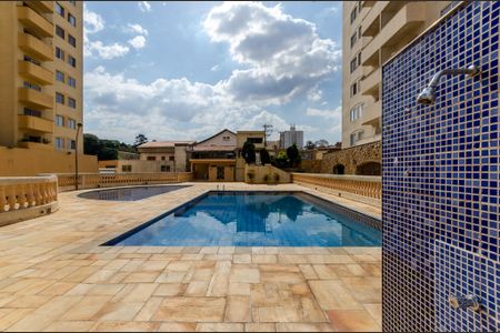 Apartamento à venda com 185m², 2 quartos e 1 vaga Apartamento à venda com 185m², 2 quartos e 1 vagaÁrea comum - Piscina