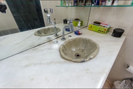 Apartamento à venda com 185m², 2 quartos e 1 vaga Apartamento à venda com 185m², 2 quartos e 1 vagaSuíte - Banheiro