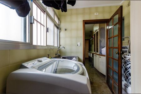 Apartamento à venda com 185m², 2 quartos e 1 vaga Apartamento à venda com 185m², 2 quartos e 1 vagaÁrea de Serviço