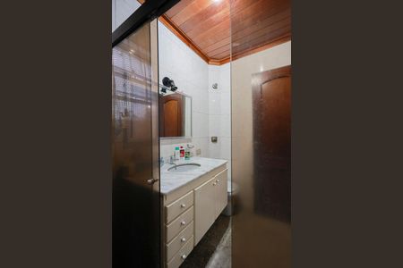 Casa à venda com 140m², 2 quartos e 2 vagas Casa à venda com 140m², 2 quartos e 2 vagasBanheiro Social