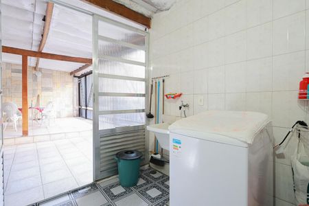 Casa à venda com 140m², 2 quartos e 2 vagas Casa à venda com 140m², 2 quartos e 2 vagasÁrea de serviço