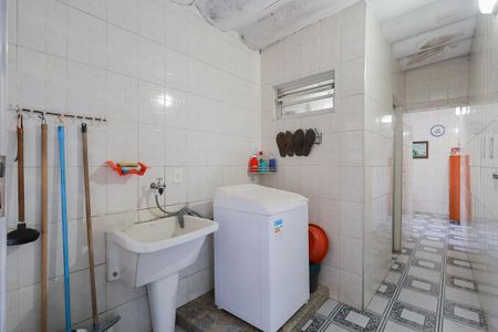 Casa à venda com 140m², 2 quartos e 2 vagas Casa à venda com 140m², 2 quartos e 2 vagasÁrea de serviço