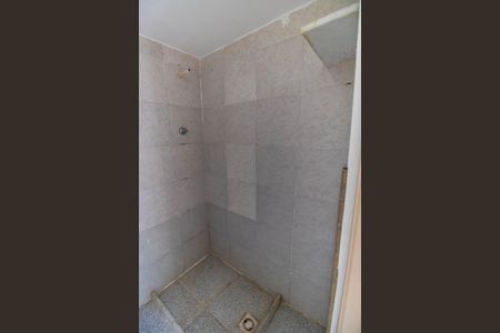 Casa à venda com 100m², 3 quartos e 3 vagas Casa à venda com 100m², 3 quartos e 3 vagasBanheiro da Edícula