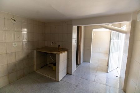 Casa à venda com 100m², 3 quartos e 3 vagas Casa à venda com 100m², 3 quartos e 3 vagasCozinha da Edícula