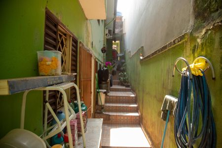 Casa à venda com 112m², 3 quartos e 2 vagas Casa à venda com 112m², 3 quartos e 2 vagasCorredor