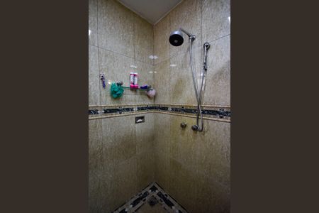 Casa de condomínio à venda com 1000m², 4 quartos e 2 vagas Casa de condomínio à venda com 1000m², 4 quartos e 2 vagasBanheiro Social 1