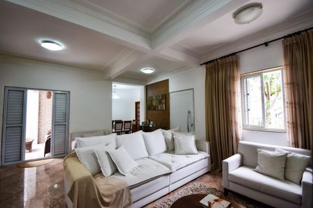 Casa de condomínio à venda com 1000m², 4 quartos e 2 vagas Casa de condomínio à venda com 1000m², 4 quartos e 2 vagasSala