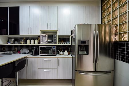 Casa de condomínio à venda com 1000m², 4 quartos e 2 vagas Casa de condomínio à venda com 1000m², 4 quartos e 2 vagasCozinha