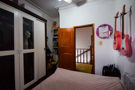 Casa de condomínio à venda com 1000m², 4 quartos e 2 vagas Casa de condomínio à venda com 1000m², 4 quartos e 2 vagasQuarto 4