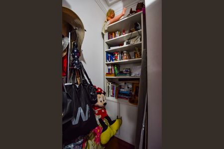 Casa de condomínio à venda com 1000m², 4 quartos e 2 vagas Casa de condomínio à venda com 1000m², 4 quartos e 2 vagasQuarto 4