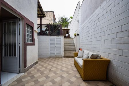 Casa de condomínio à venda com 1000m², 4 quartos e 2 vagas Casa de condomínio à venda com 1000m², 4 quartos e 2 vagasQuintal