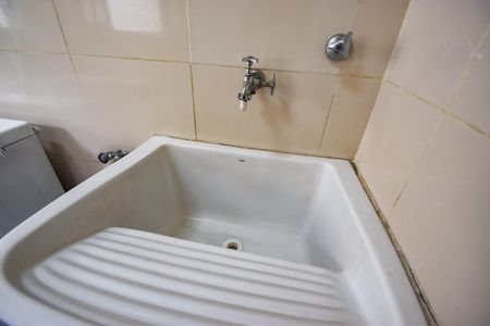 Casa de condomínio à venda com 1000m², 4 quartos e 2 vagas Casa de condomínio à venda com 1000m², 4 quartos e 2 vagasÁrea de Serviço