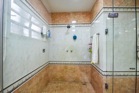 Casa de condomínio à venda com 1000m², 4 quartos e 2 vagas Casa de condomínio à venda com 1000m², 4 quartos e 2 vagasBanheiro Social 2