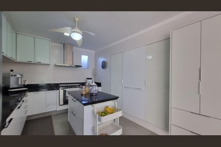 Casa de condomínio à venda com 410m², 5 quartos e 7 vagas