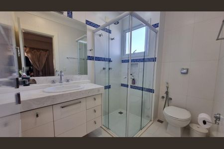 Casa de condomínio à venda com 410m², 5 quartos e 7 vagas
