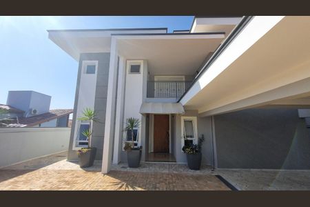 Casa de condomínio à venda com 410m², 5 quartos e 7 vagas
