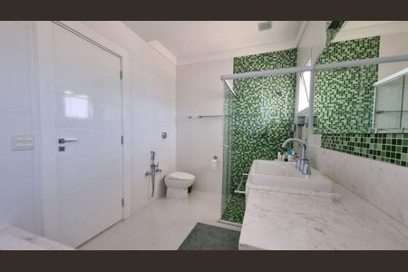 Casa de condomínio à venda com 410m², 5 quartos e 7 vagas