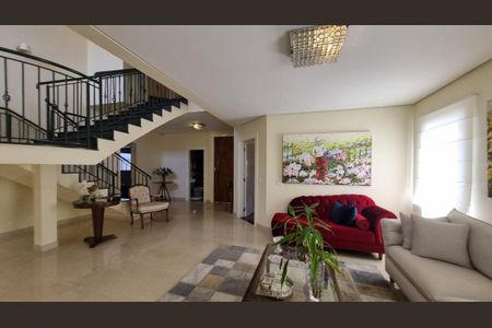 Casa de condomínio à venda com 410m², 5 quartos e 7 vagas