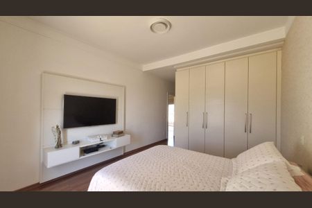 Casa de condomínio à venda com 410m², 5 quartos e 7 vagas