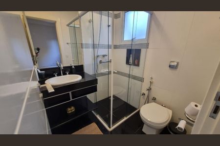 Casa de condomínio à venda com 410m², 5 quartos e 7 vagas