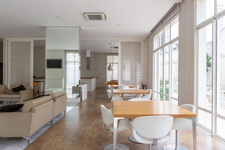 Apartamento à venda com 148m², 3 quartos e 2 vagas Apartamento à venda com 148m², 3 quartos e 2 vagasÁrea comum - Salão de festas