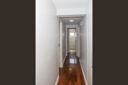 Apartamento à venda com 148m², 3 quartos e 2 vagas Apartamento à venda com 148m², 3 quartos e 2 vagasCorredor
