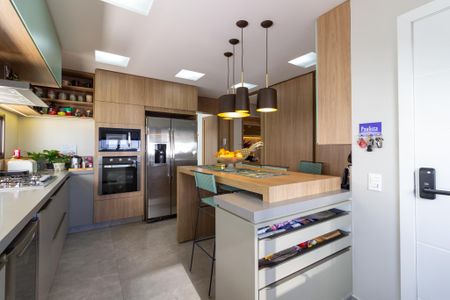 Apartamento para alugar com 207m², 3 quartos e 4 vagas Apartamento para alugar com 207m², 3 quartos e 4 vagasCozinha
