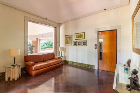 Apartamento para alugar com 207m², 3 quartos e 4 vagas Apartamento para alugar com 207m², 3 quartos e 4 vagasHall Social