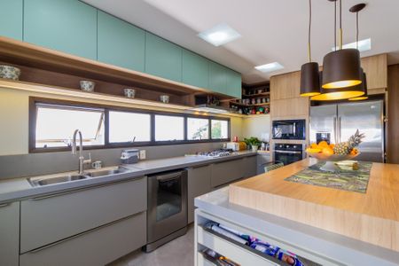 Apartamento para alugar com 207m², 3 quartos e 4 vagas Apartamento para alugar com 207m², 3 quartos e 4 vagasCozinha