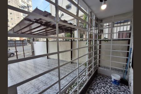 Casa à venda com 160m², 3 quartos e 2 vagas Casa à venda com 160m², 3 quartos e 2 vagasFoto 02