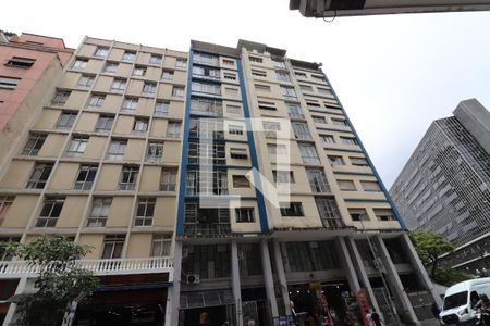 Apartamento à venda com 142m², 2 quartos e sem vaga Apartamento à venda com 142m², 2 quartos e sem vagaFachada