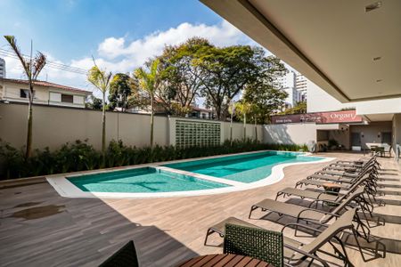 Apartamento à venda com 113m², 3 quartos e 2 vagas Apartamento à venda com 113m², 3 quartos e 2 vagasÁrea comum - Piscina