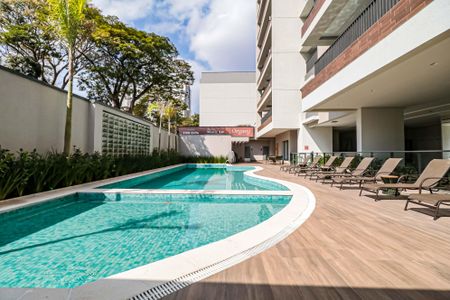 Apartamento à venda com 113m², 3 quartos e 2 vagas Apartamento à venda com 113m², 3 quartos e 2 vagasÁrea comum - Piscina