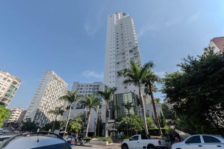 Apartamento à venda com 42m², 1 quarto e 1 vagaFachada